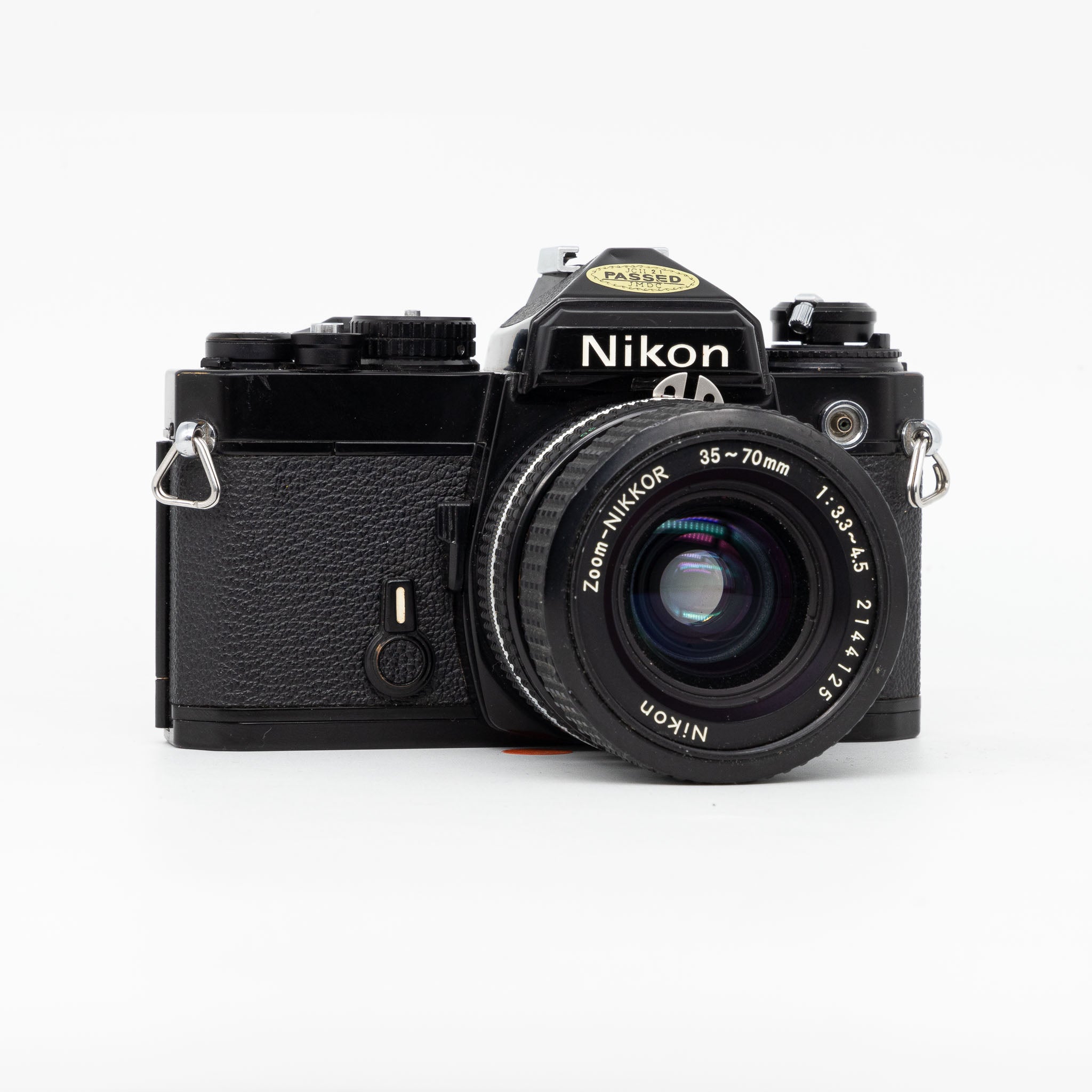 Nikon FE & Zoom-Nikkor 35-70mm f/3.3-4.5