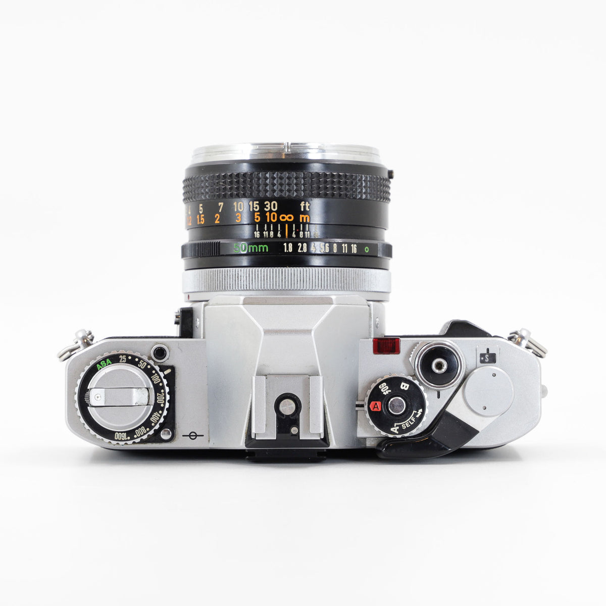 Analog Film 35mm SLR Camera Canon AV-1