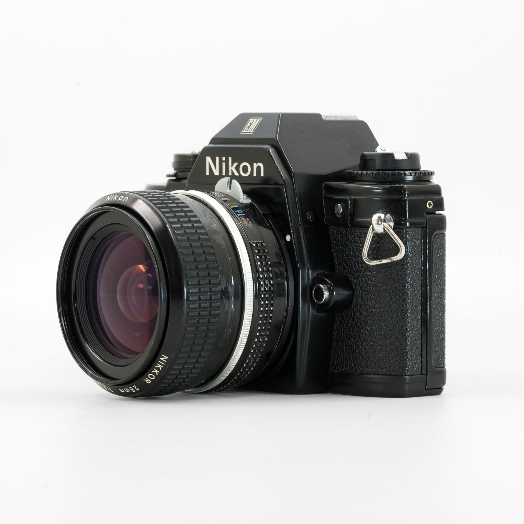Nikon EM & Nikkor 28mm f/2.8
