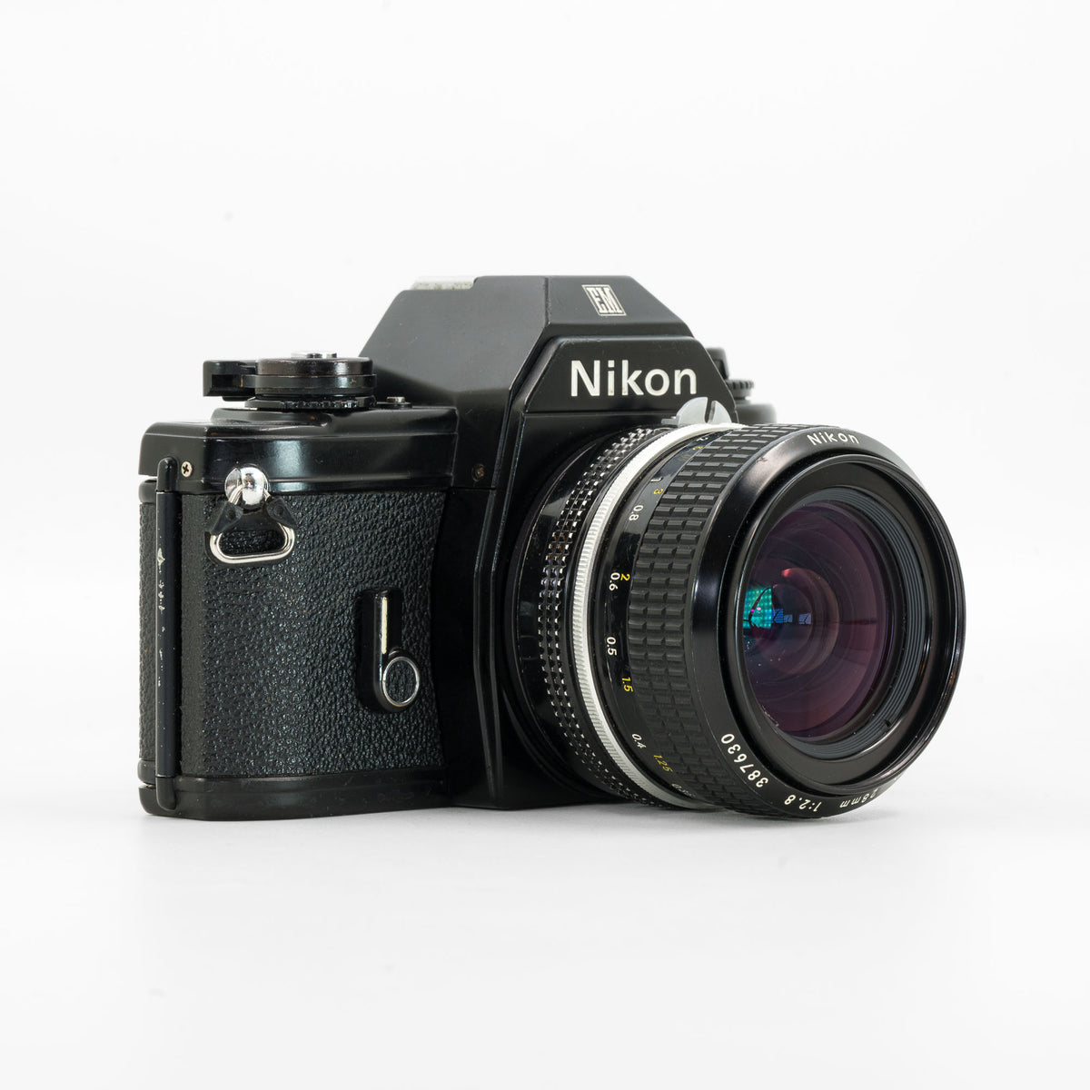 Nikon EM & Nikkor 28mm f/2.8