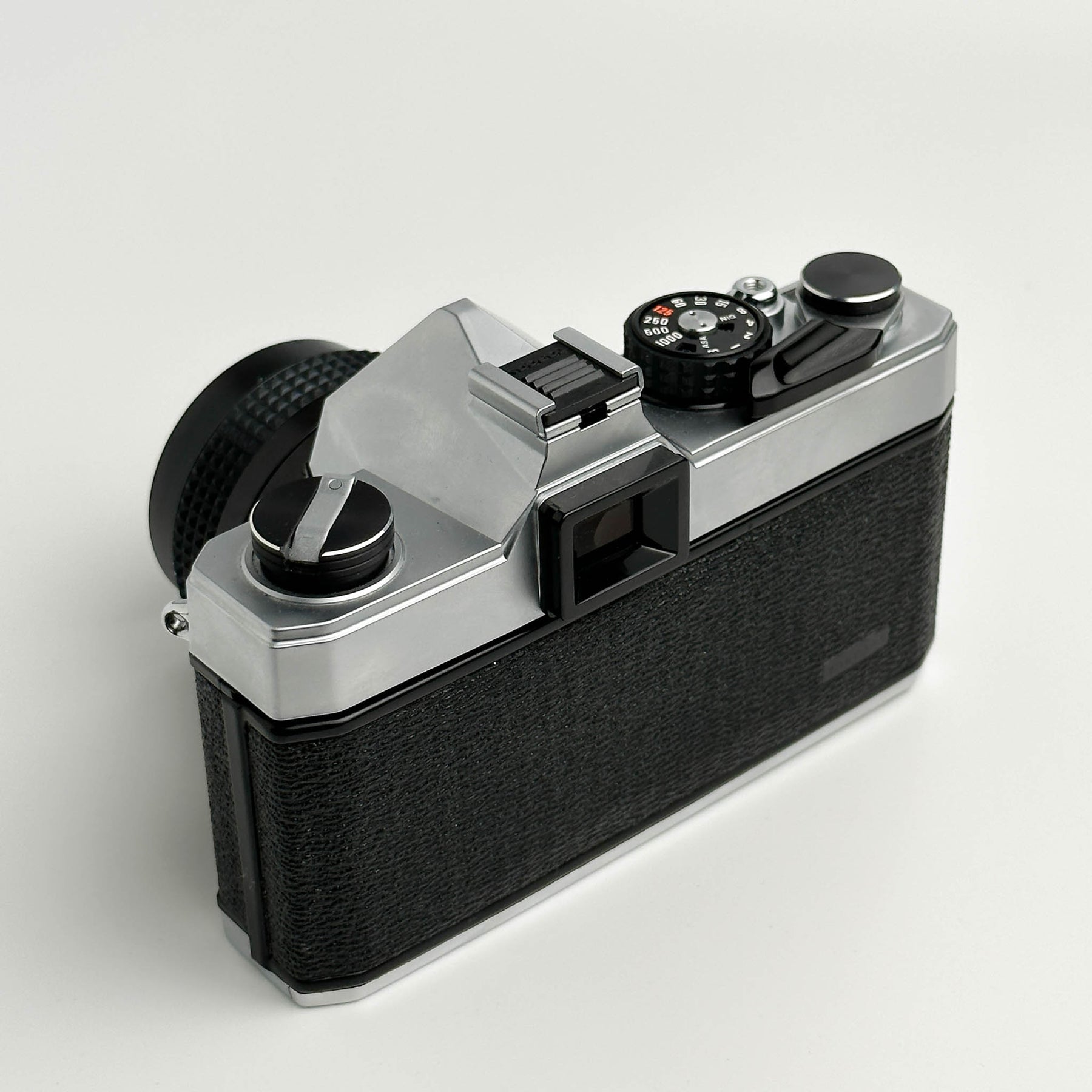 Analog Box N°53 - Topcon RE 200 & RE Topcor 55mm f/1.7