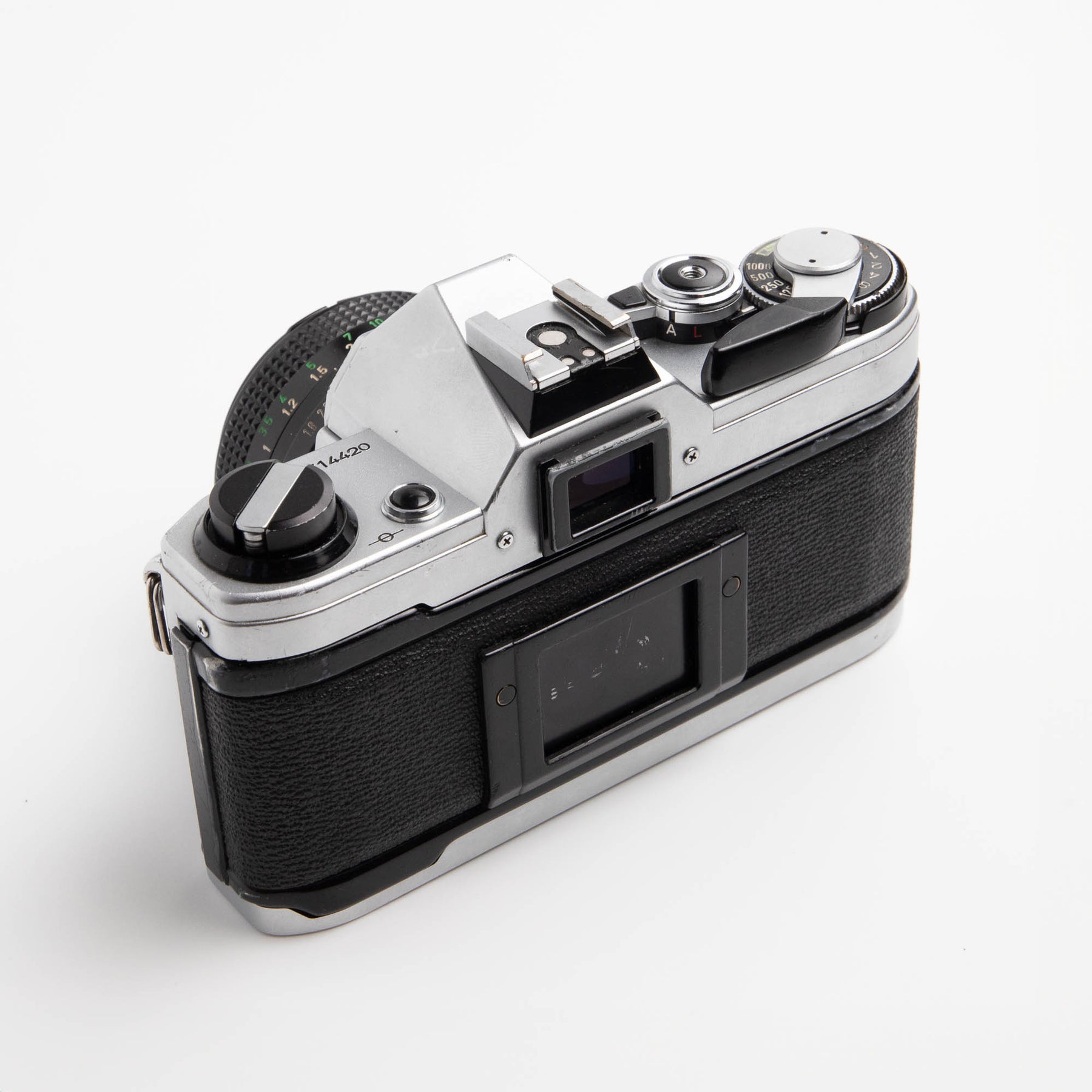Analog Box N°83 - Canon AE-1 & 50mm f/1.8