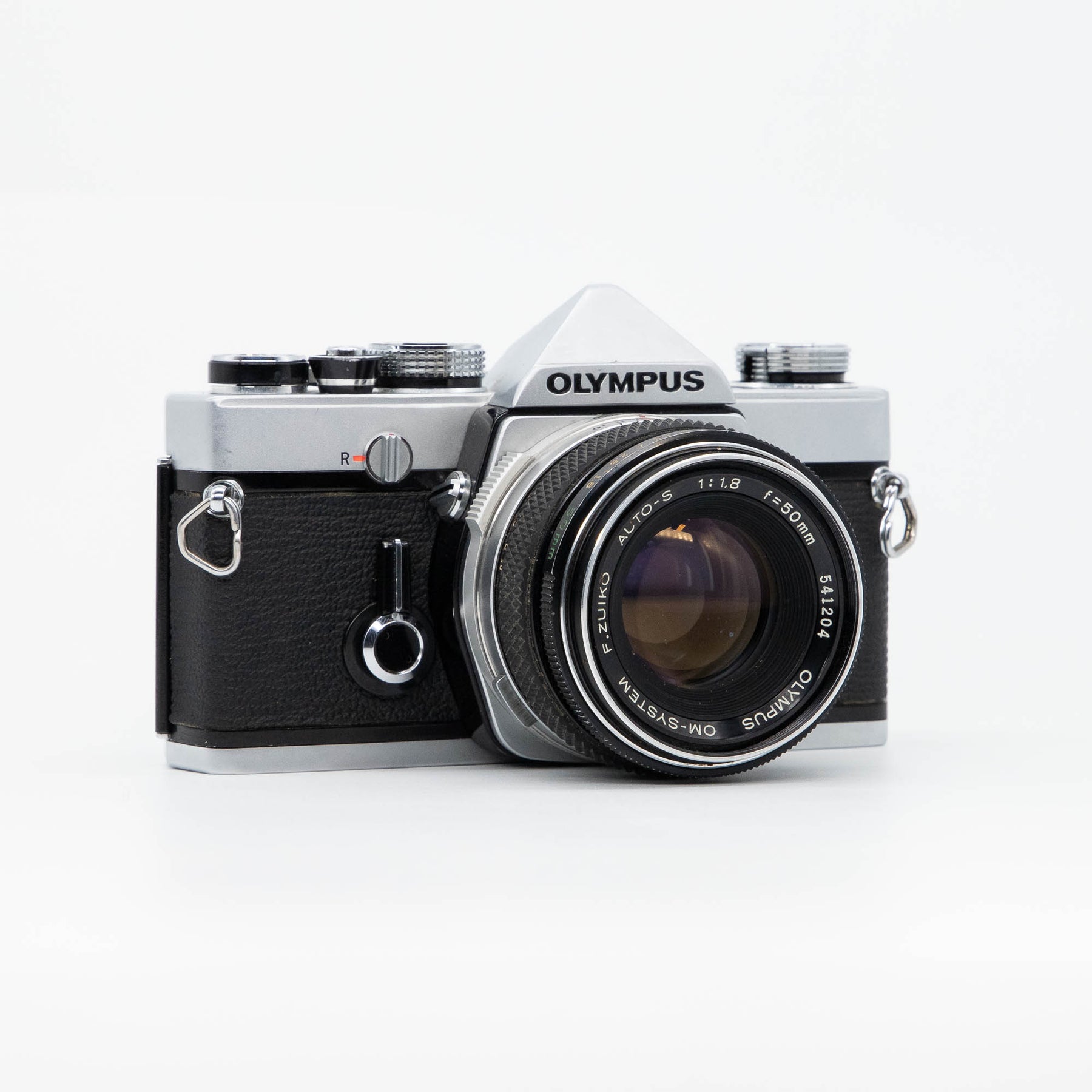 Analog Box N°88 - Olympus OM-1 & Zuiko 50mm f/1.8