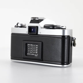 analog film 35mm slr camera minolta XG9