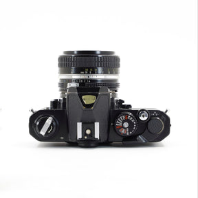 Analog Film 35mm SLR Camera Nikon FM2