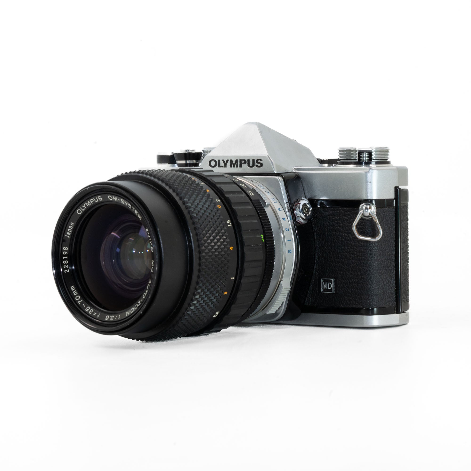 Olympus OM-1 & Zuiko 35-70mm f/3.6 - Film Camera