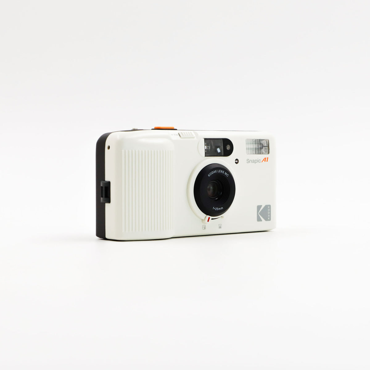 Kodak Snapic A1 Analog Film Reusable Camera, Ivory White, right three-quarter view