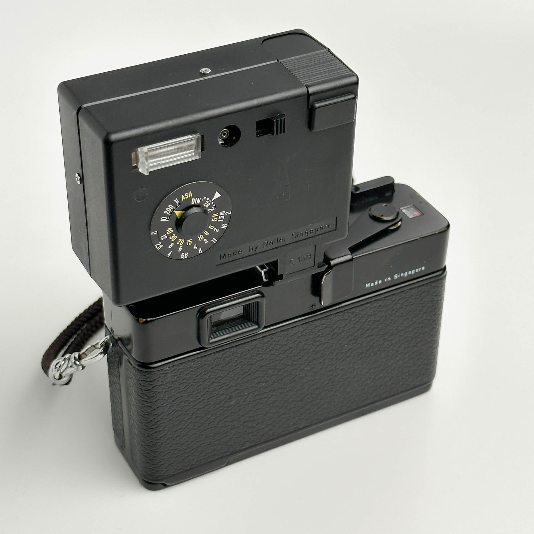Analog Box N°41 - Rollei XF35 & Flash