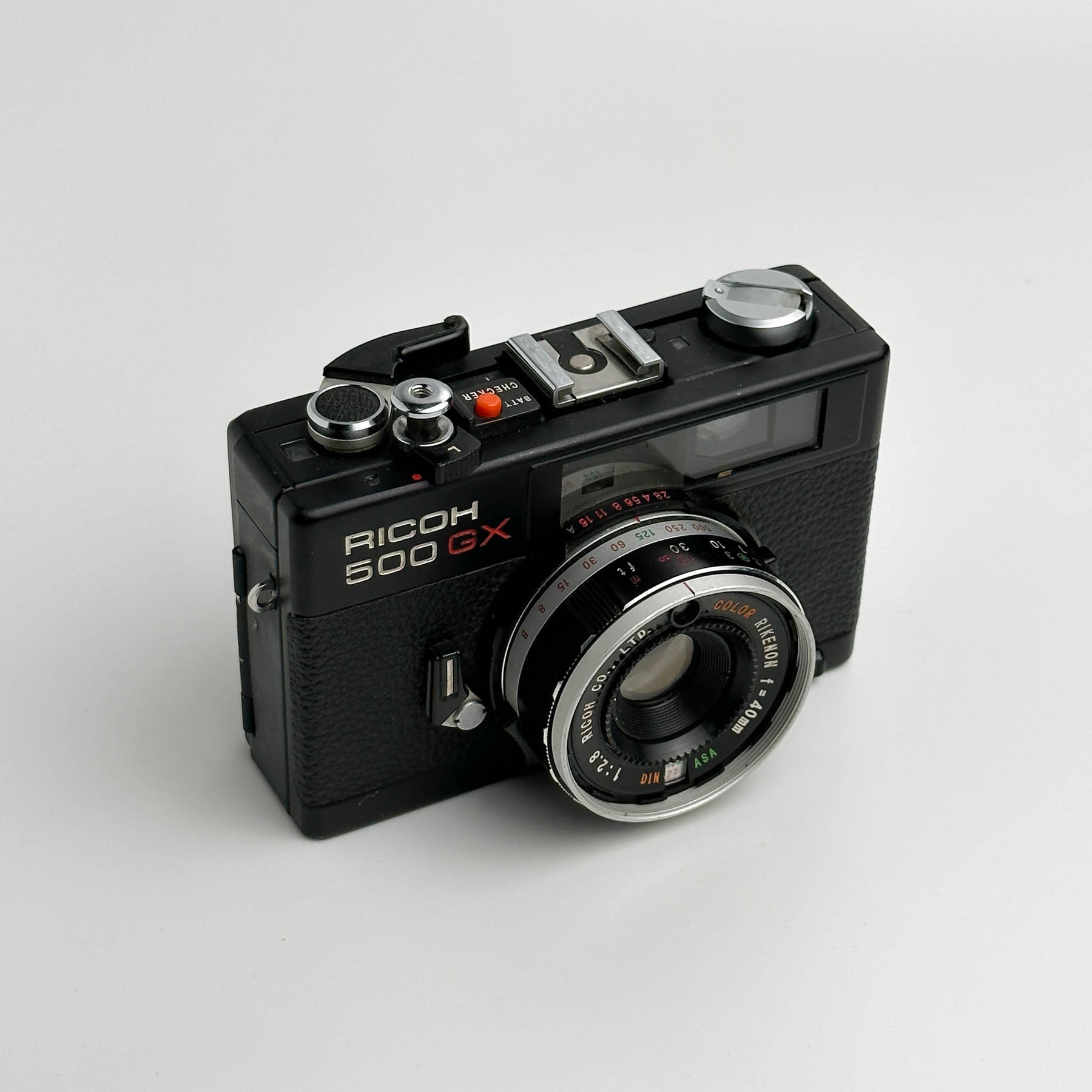 Analog Box N°50 - Ricoh 500GX 40mm f/2.8